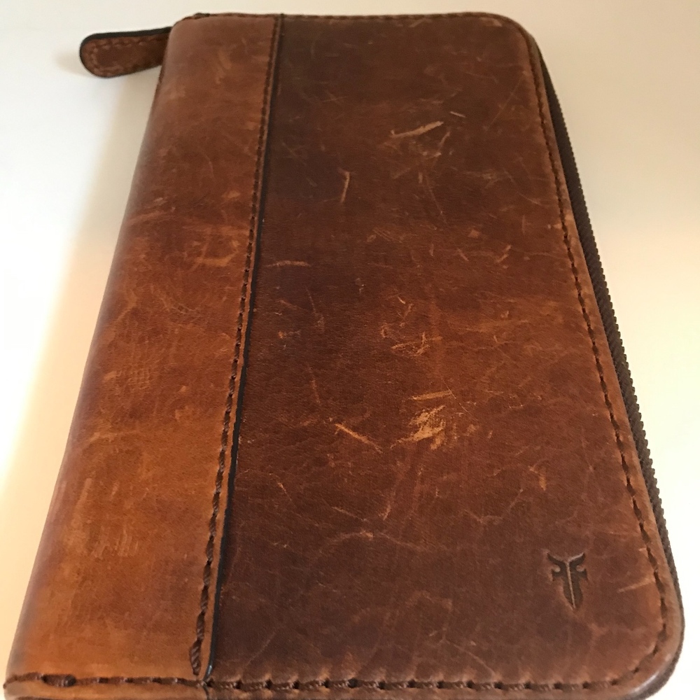 Frye Hand Antiqued Michelle Travel Wallet